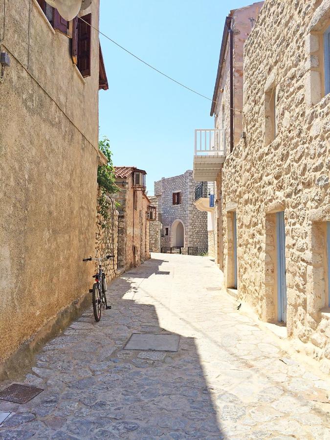 Areopolis Art Daire Dış mekan fotoğraf